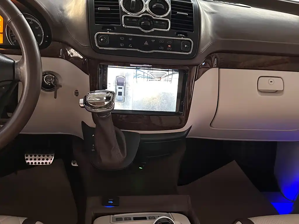 Mercedes-Benz Viano 2011 2.5L Luxury Edition 2011 - thumbnail 12