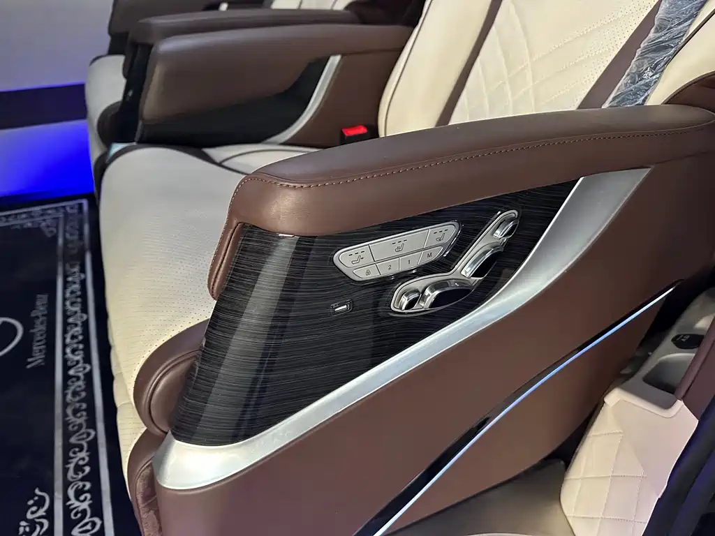 Mercedes-Benz Viano 2011 2.5L Luxury Edition 2011 - thumbnail 14