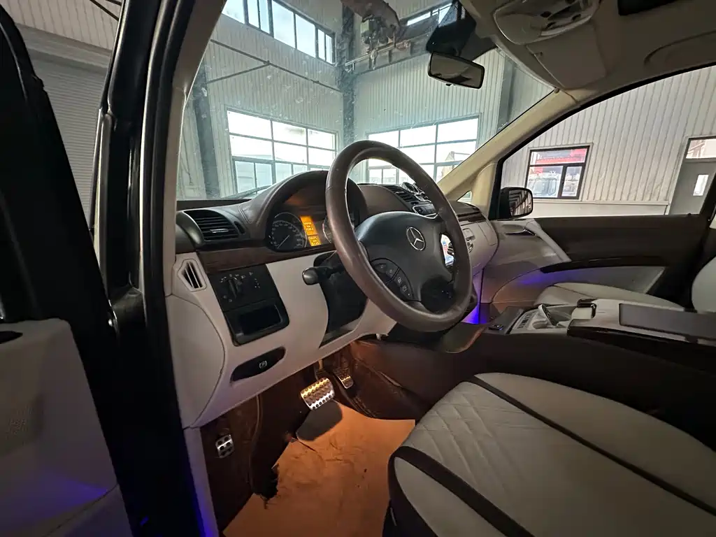 Mercedes-Benz Viano 2011 2.5L Luxury Edition 2011 - thumbnail 15