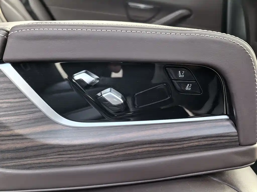 BMW BMW 5 Series 2019 530Li Leading Model Luxury Package 2019 - thumbnail 9