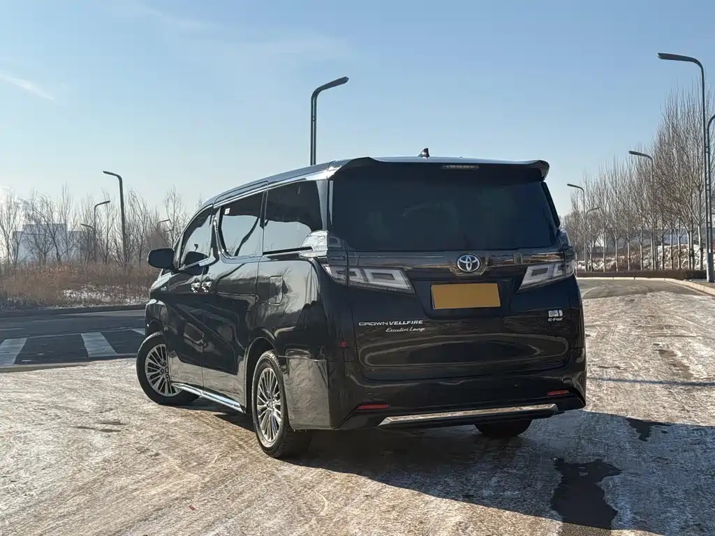 Toyota Alphard 2023 Crown Hybrid 2.5L HV Royal Edition 2023 - thumbnail 7