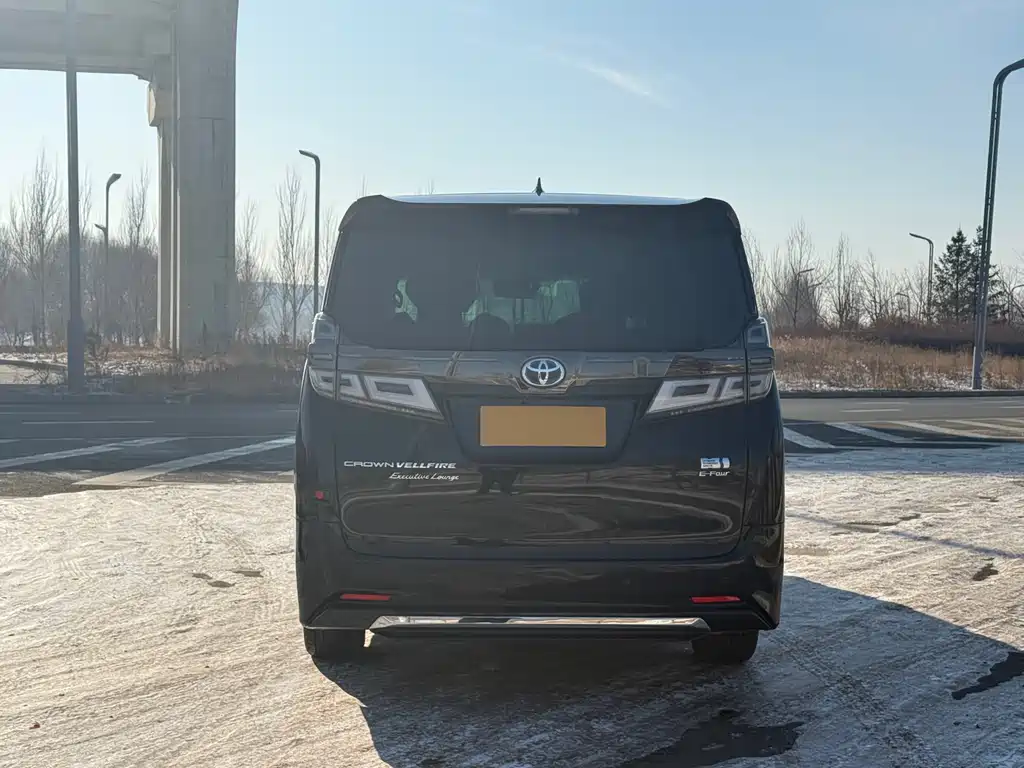 Toyota Alphard 2023 Crown Hybrid 2.5L HV Royal Edition 2023 - thumbnail 8