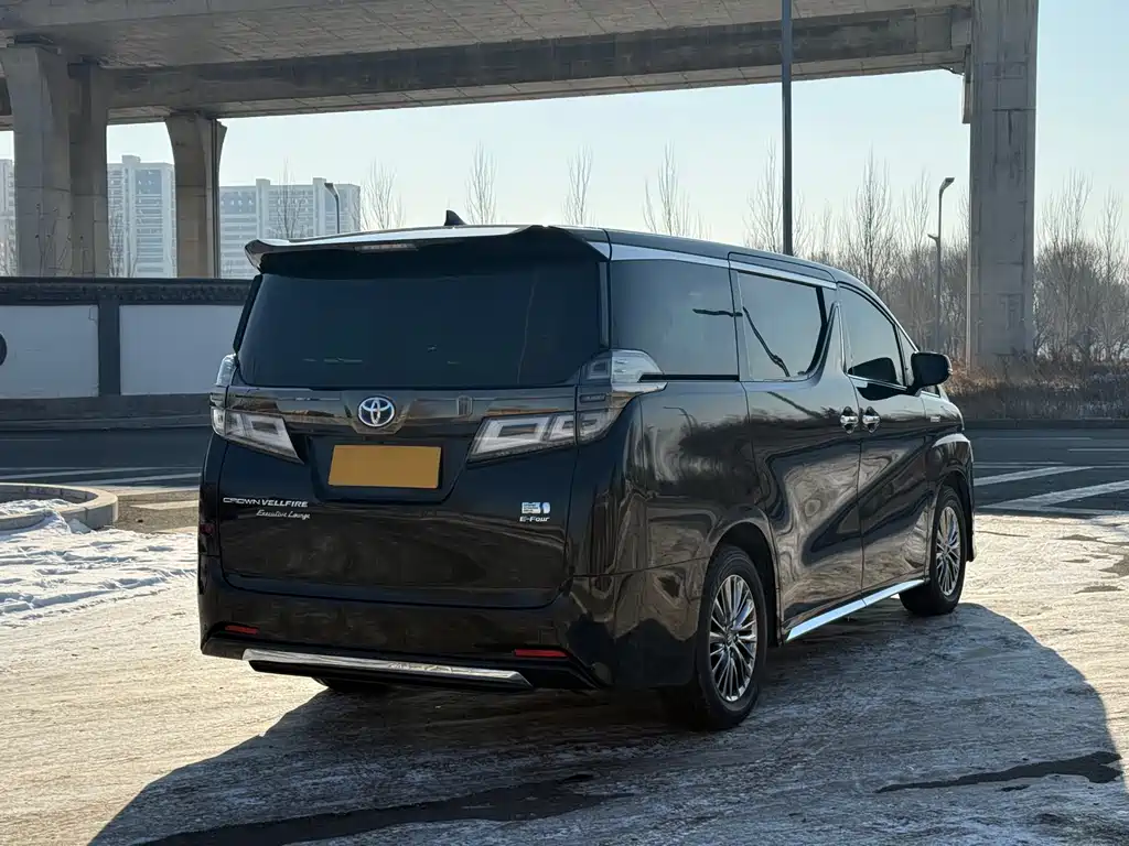 Toyota Alphard 2023 Crown Hybrid 2.5L HV Royal Edition 2023 - thumbnail 9