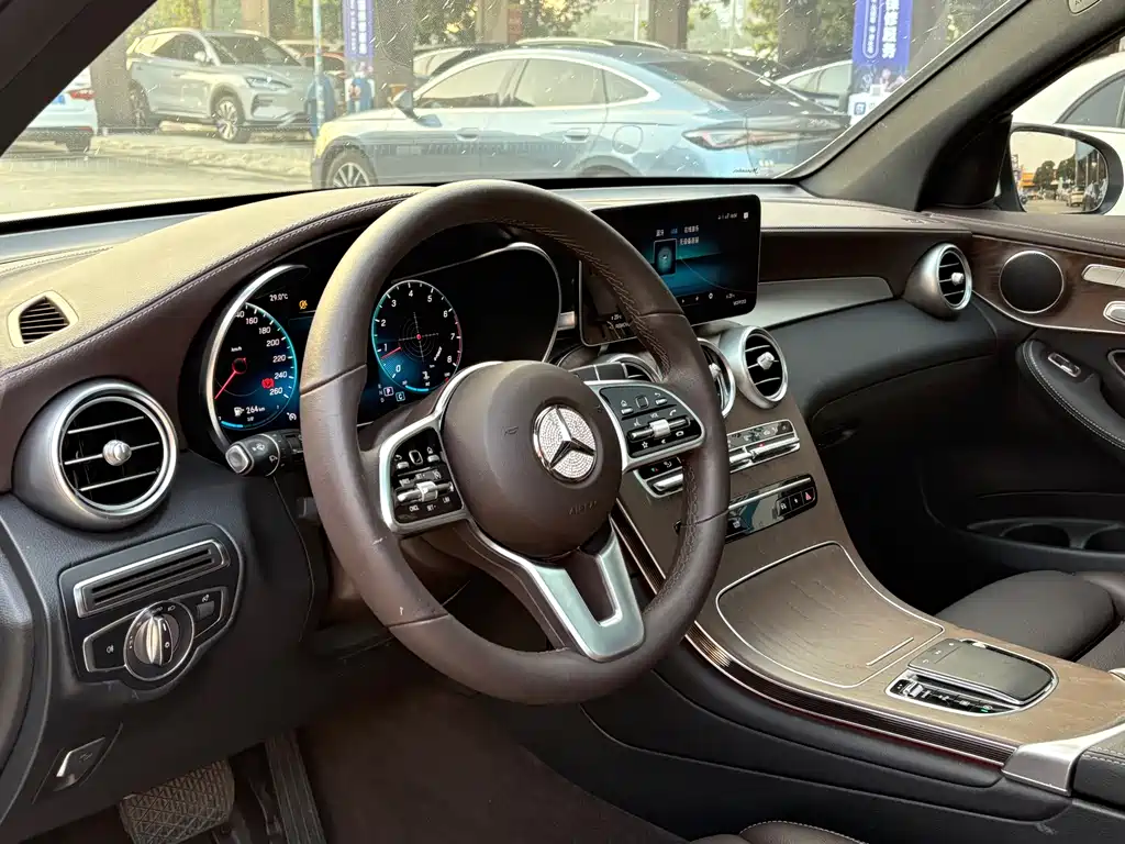 Mercedes-Benz Mercedes-Benz GLC 2022 Facelift GLC 300 L 4MATIC Dynamic Model Premium Edition 2023 - thumbnail 5