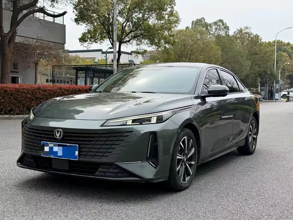 Changan Yida 2023 Blue Whale NE 1.5T GDI DCT Comfort Edition 2023