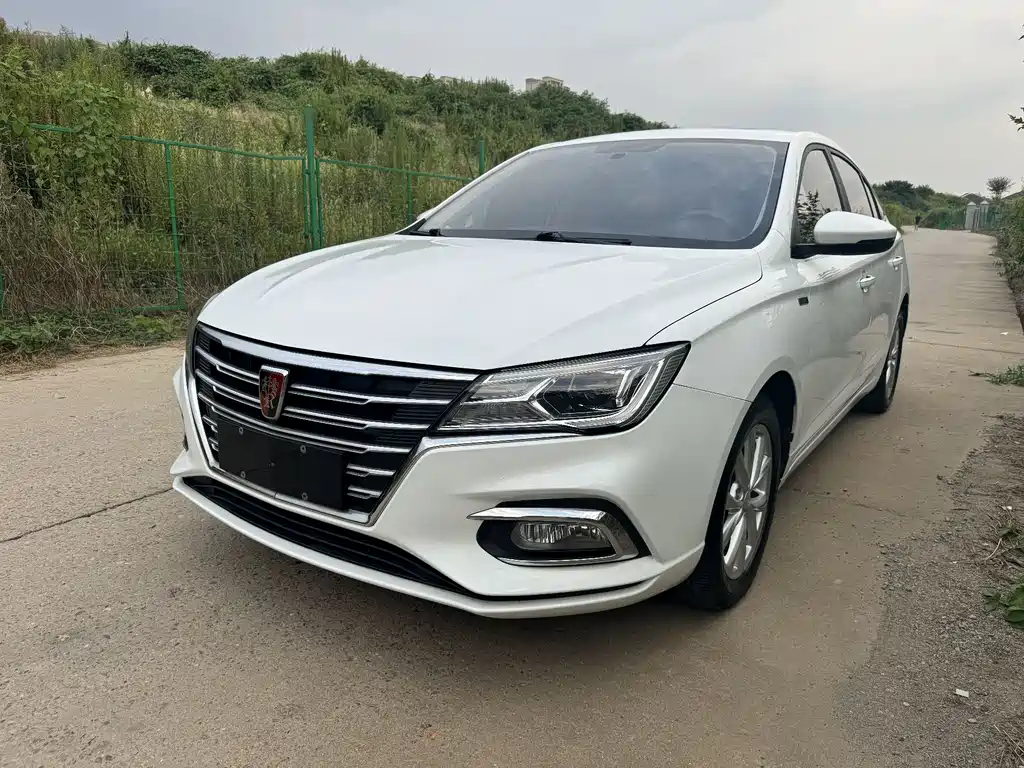 Roewe Roewe i5 2020 1.5L Automatic 4G Connected Luxury Edition 2020