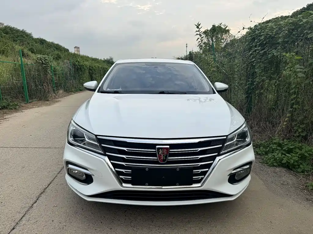 Roewe Roewe i5 2020 1.5L Automatic 4G Connected Luxury Edition 2020 - thumbnail 3