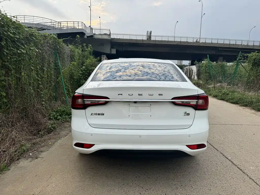 Roewe Roewe i5 2020 1.5L Automatic 4G Connected Luxury Edition 2020 - thumbnail 5