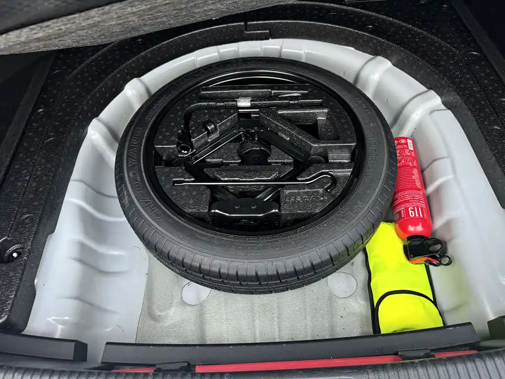 Roewe Roewe i5 2020 1.5L Automatic 4G Connected Luxury Edition 2020 - thumbnail 16