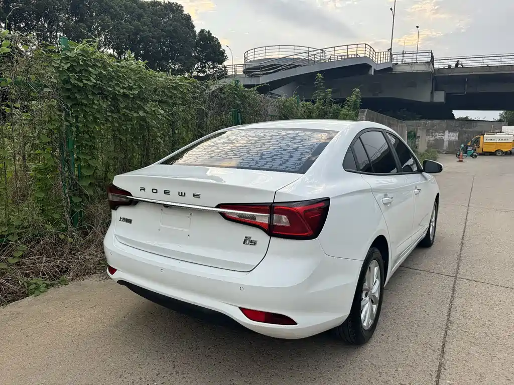 Roewe Roewe i5 2020 1.5L Automatic 4G Connected Luxury Edition 2020 - thumbnail 17
