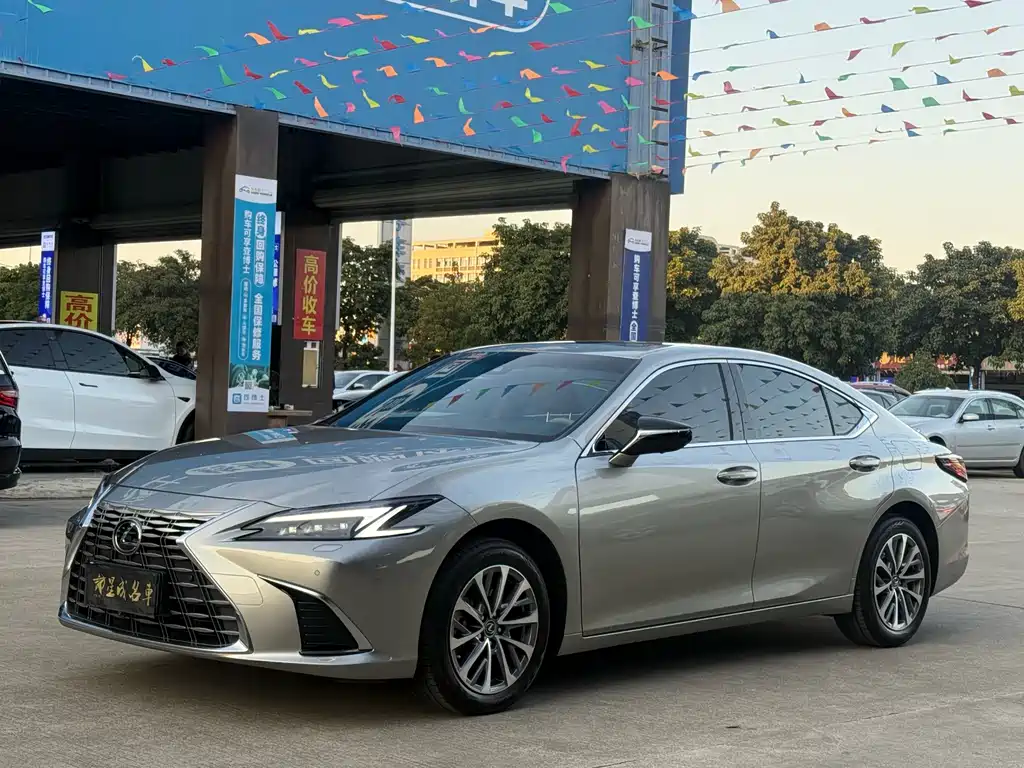 Lexus Lexus ES 2025 200 Premium Edition 2025