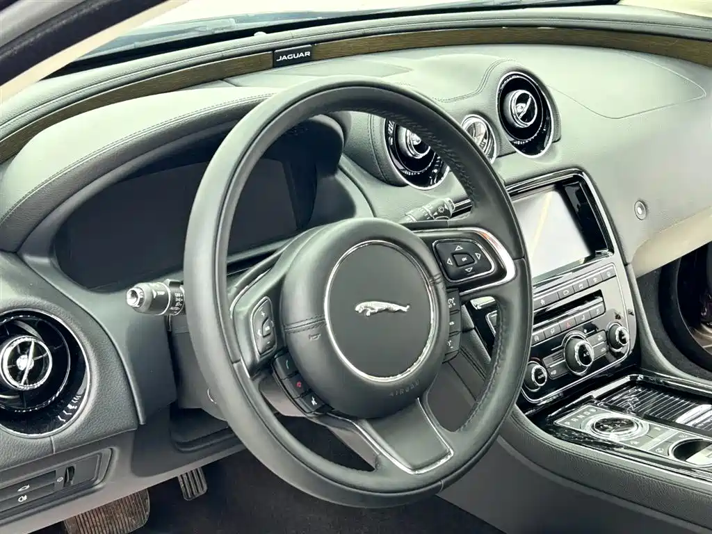 Jaguar Jaguar XJ 2018 XJL 3.0 SC RWD Luxury Business Edition 2019 - thumbnail 7