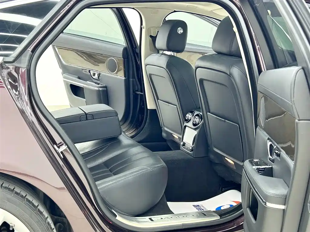 Jaguar Jaguar XJ 2018 XJL 3.0 SC RWD Luxury Business Edition 2019 - thumbnail 10