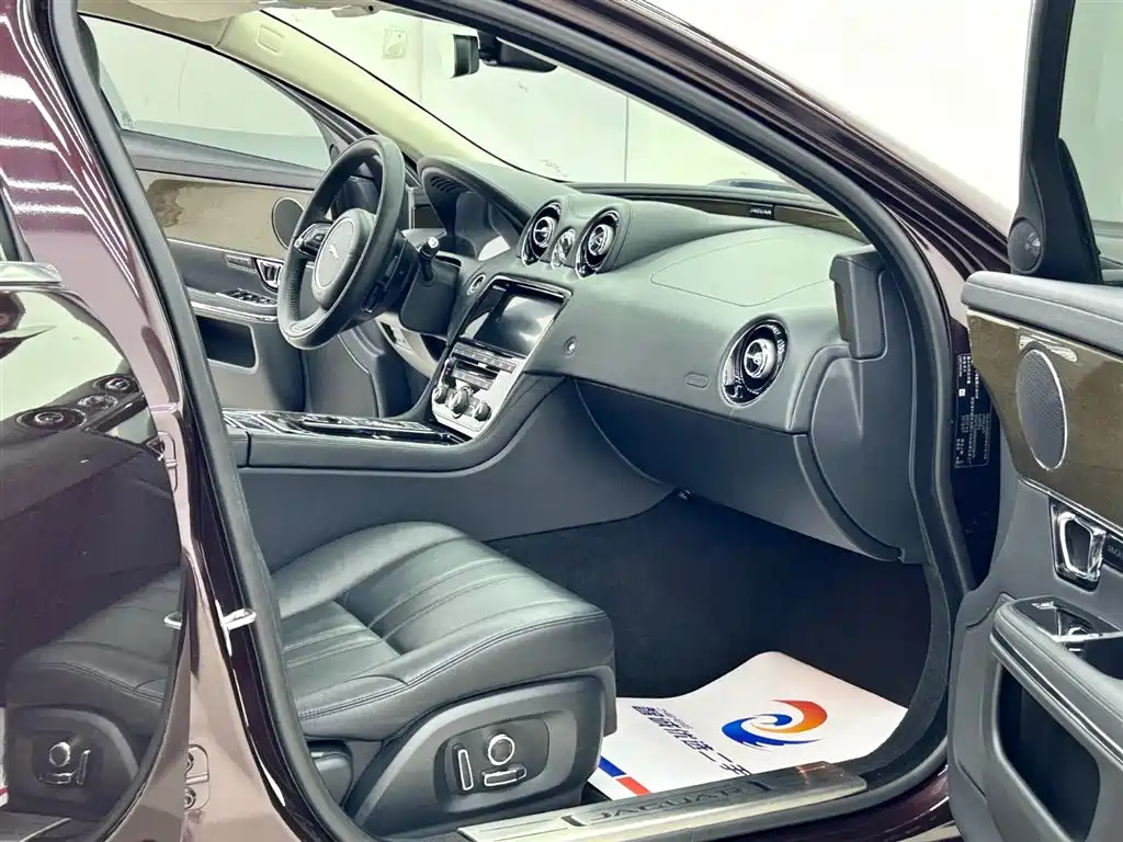 Jaguar Jaguar XJ 2018 XJL 3.0 SC RWD Luxury Business Edition 2019 - thumbnail 11