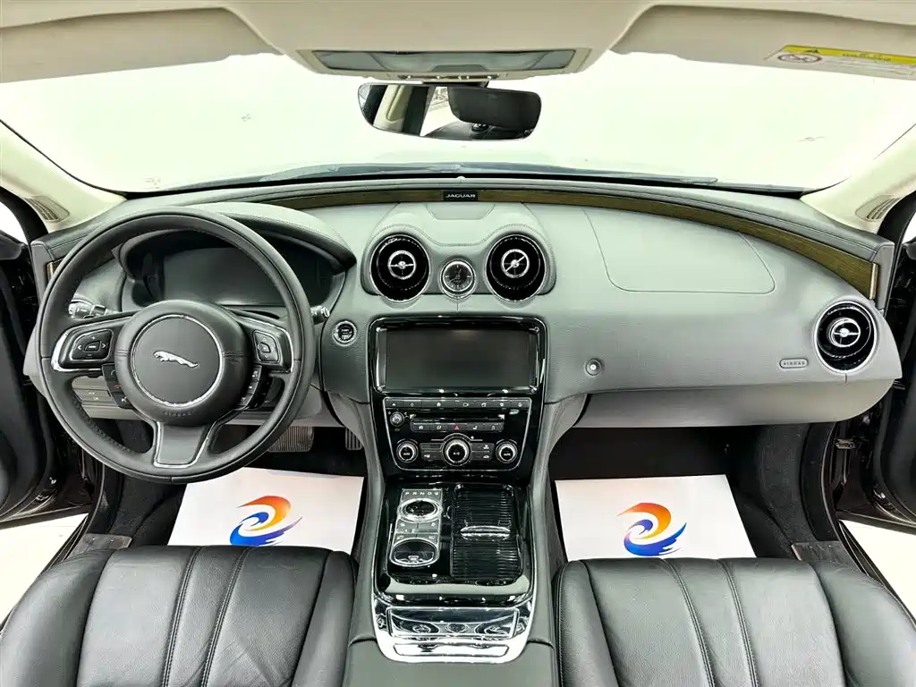 Jaguar Jaguar XJ 2018 XJL 3.0 SC RWD Luxury Business Edition 2019 - thumbnail 13