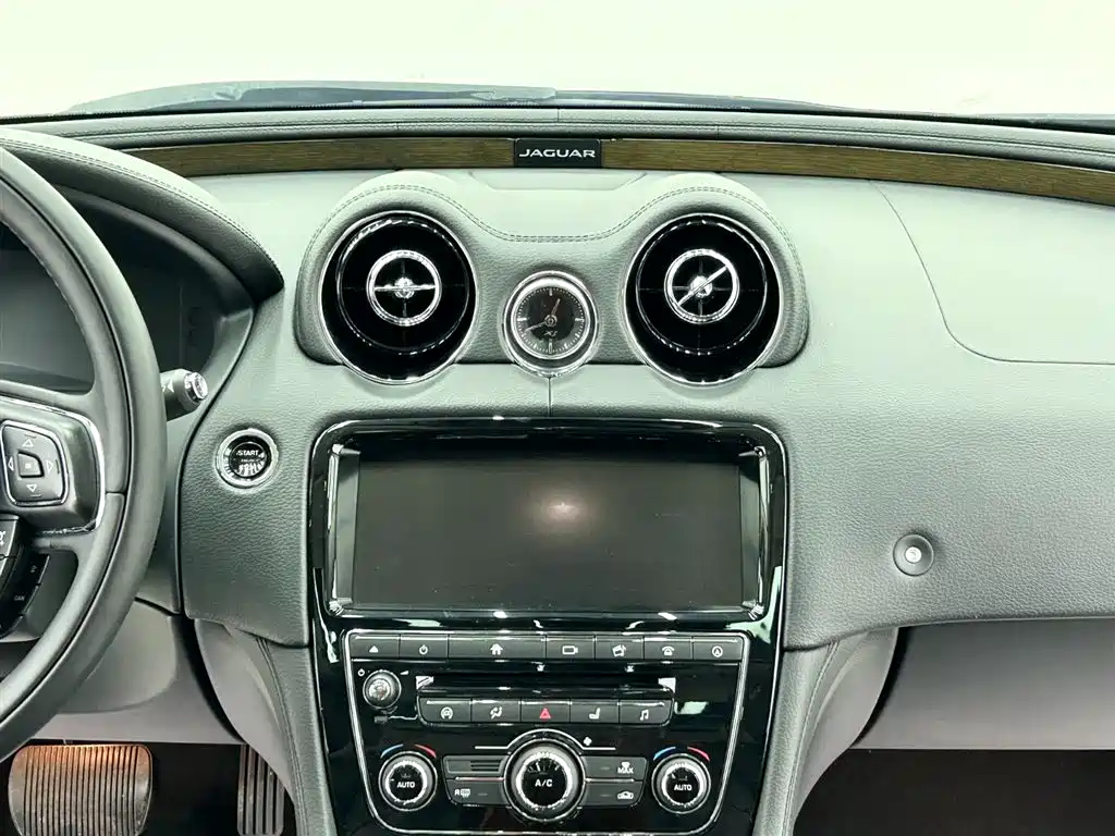 Jaguar Jaguar XJ 2018 XJL 3.0 SC RWD Luxury Business Edition 2019 - thumbnail 14