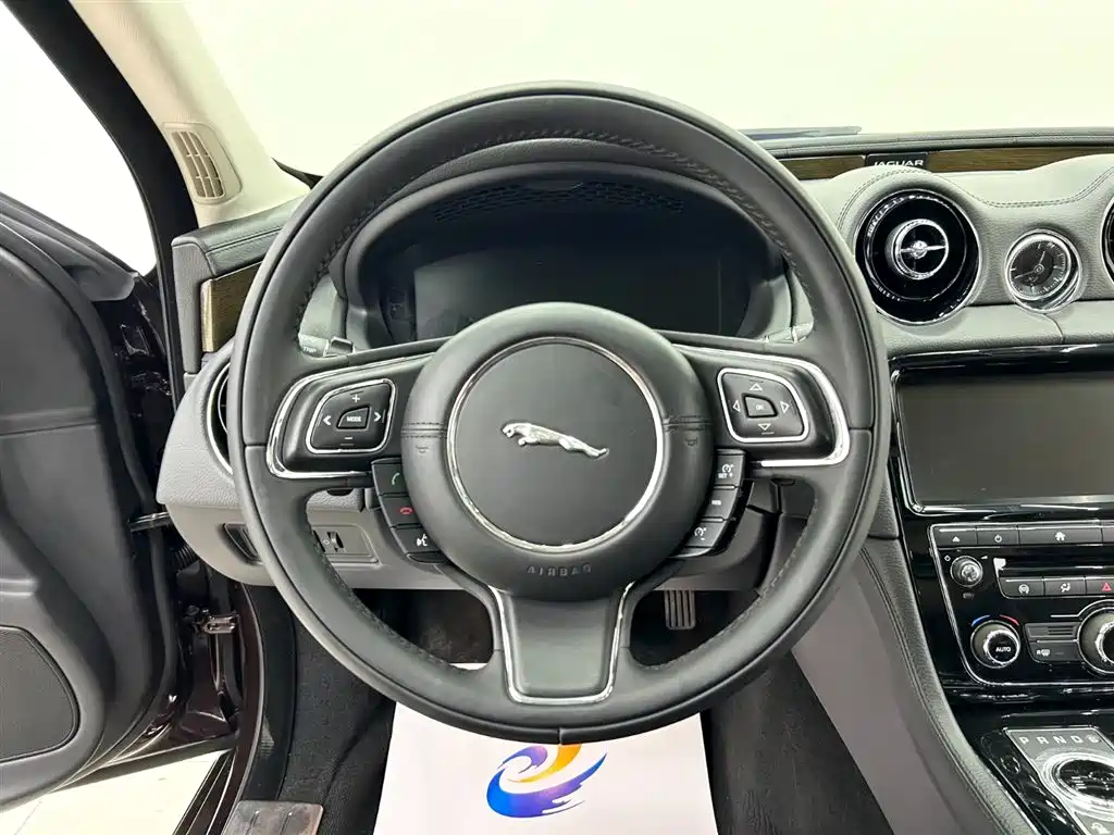 Jaguar Jaguar XJ 2018 XJL 3.0 SC RWD Luxury Business Edition 2019 - thumbnail 15