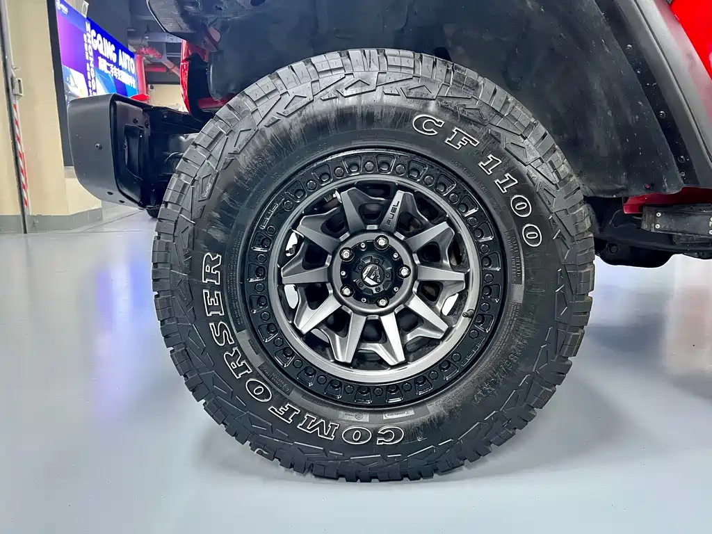 Jeep Jeep Wrangler 2017 3.6L Rubicon Unlimited Sahara Edition 2019 - thumbnail 4