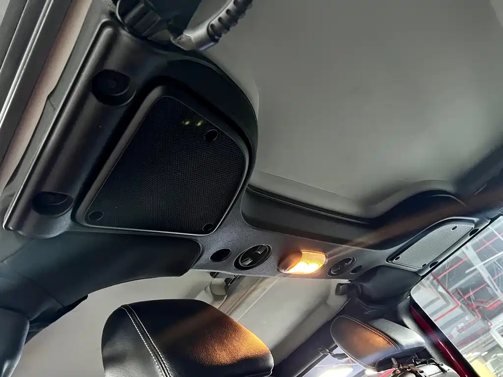 Jeep Jeep Wrangler 2017 3.6L Rubicon Unlimited Sahara Edition 2019 - thumbnail 13