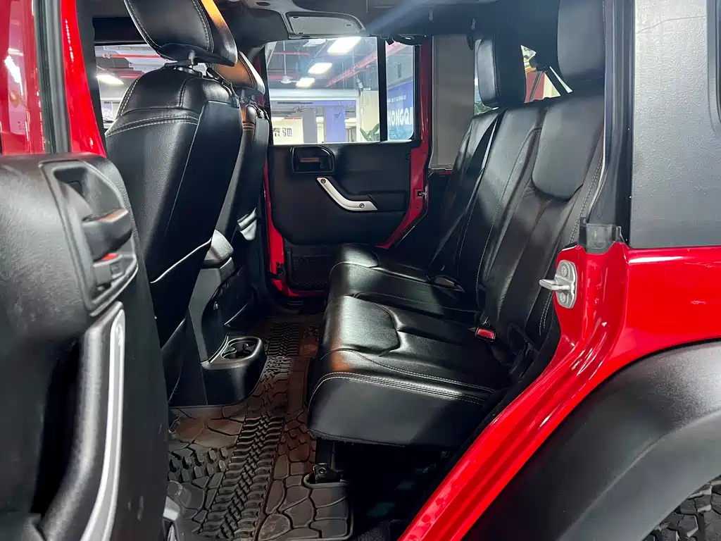 Jeep Jeep Wrangler 2017 3.6L Rubicon Unlimited Sahara Edition 2019 - thumbnail 14