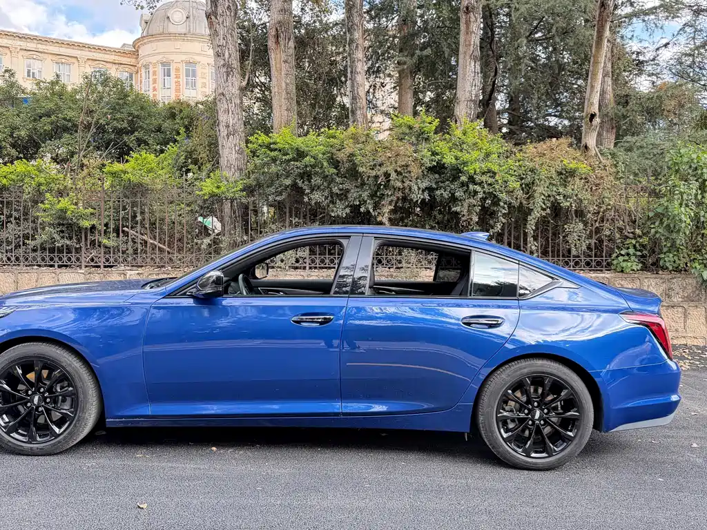 Cadillac Cadillac CT5 2022 28T Luxury (Standard) 2022 - thumbnail 5