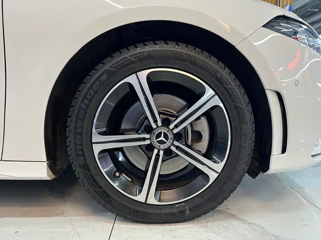 Mercedes-Benz Mercedes-Benz A-Class 2022 Facelift A 200 L Sport Sedan Dynamic Model 2023 - thumbnail 7