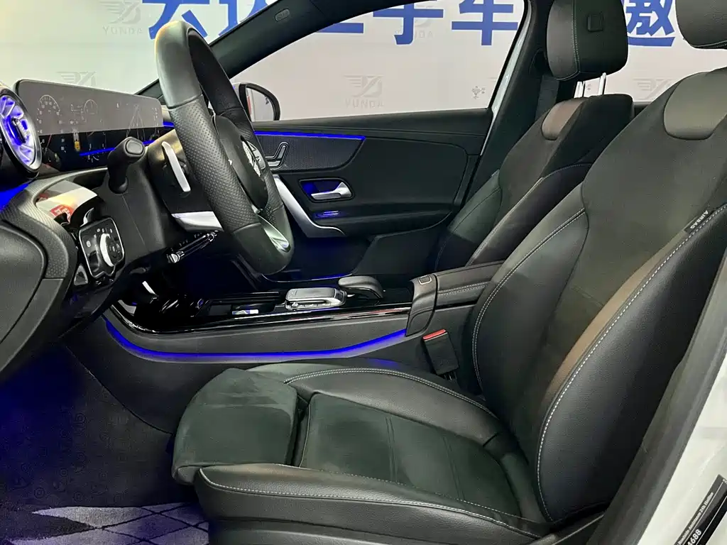 Mercedes-Benz Mercedes-Benz A-Class 2022 Facelift A 200 L Sport Sedan Dynamic Model 2023 - thumbnail 9