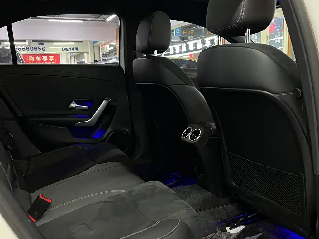 Mercedes-Benz Mercedes-Benz A-Class 2022 Facelift A 200 L Sport Sedan Dynamic Model 2023 - thumbnail 12