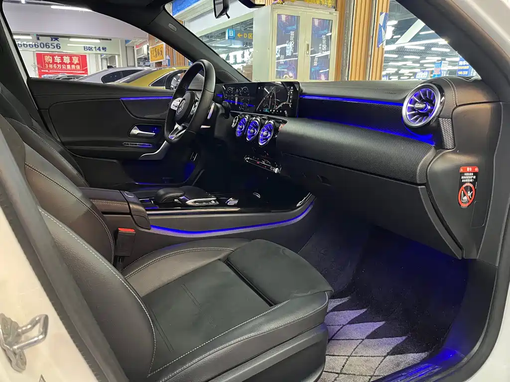 Mercedes-Benz Mercedes-Benz A-Class 2022 Facelift A 200 L Sport Sedan Dynamic Model 2023 - thumbnail 13