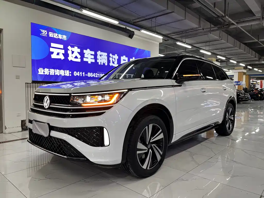 Volkswagen Lantu 2023 380TSI AWD R-Line Touring Edition 2023 - thumbnail 2