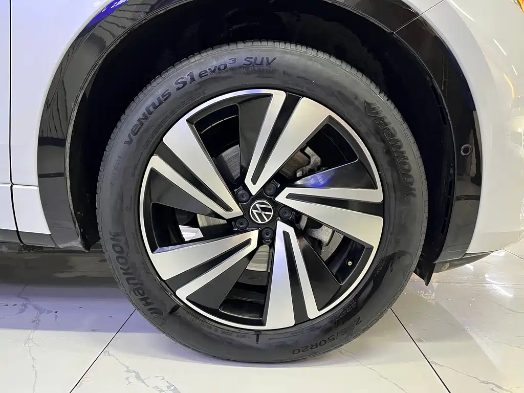 Volkswagen Lantu 2023 380TSI AWD R-Line Touring Edition 2023 - thumbnail 7
