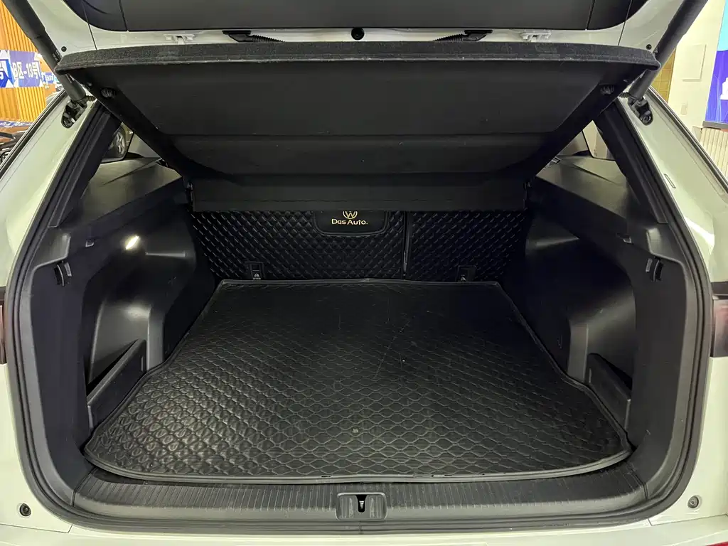 Volkswagen Lantu 2023 380TSI AWD R-Line Touring Edition 2023 - thumbnail 9