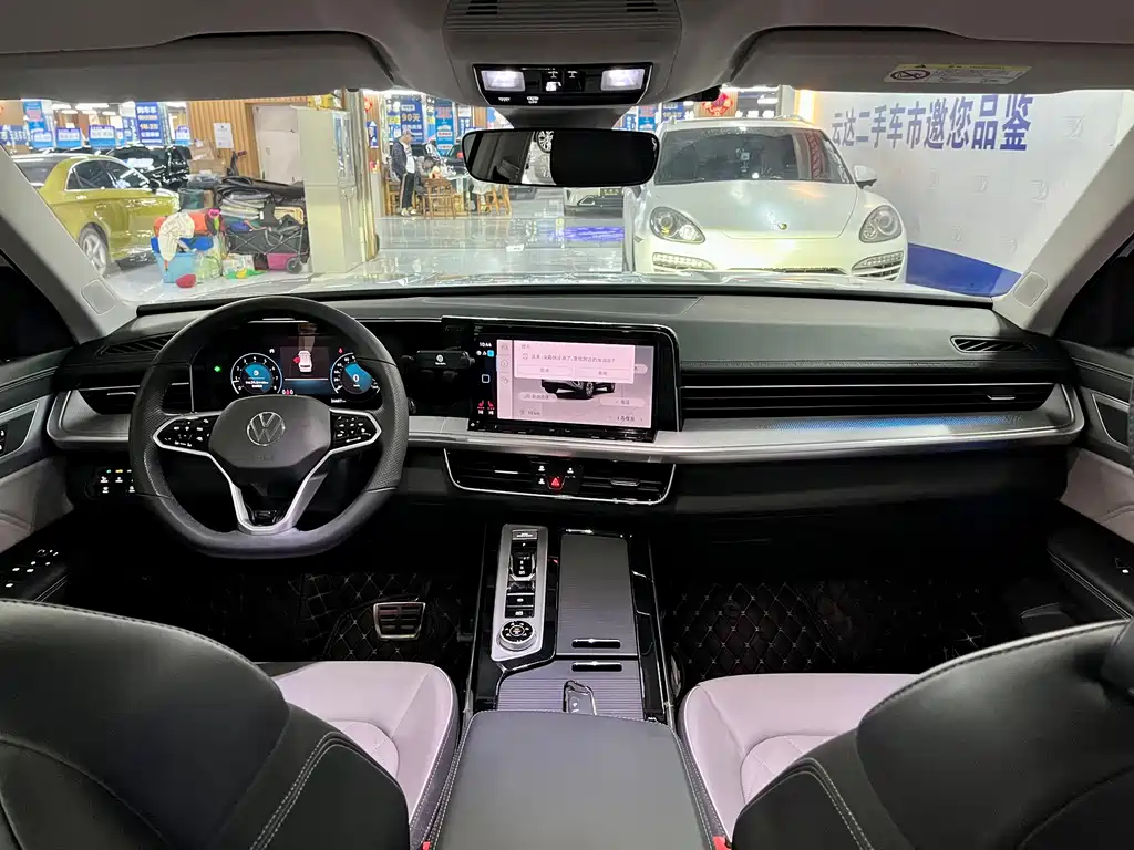 Volkswagen Lantu 2023 380TSI AWD R-Line Touring Edition 2023 - thumbnail 13