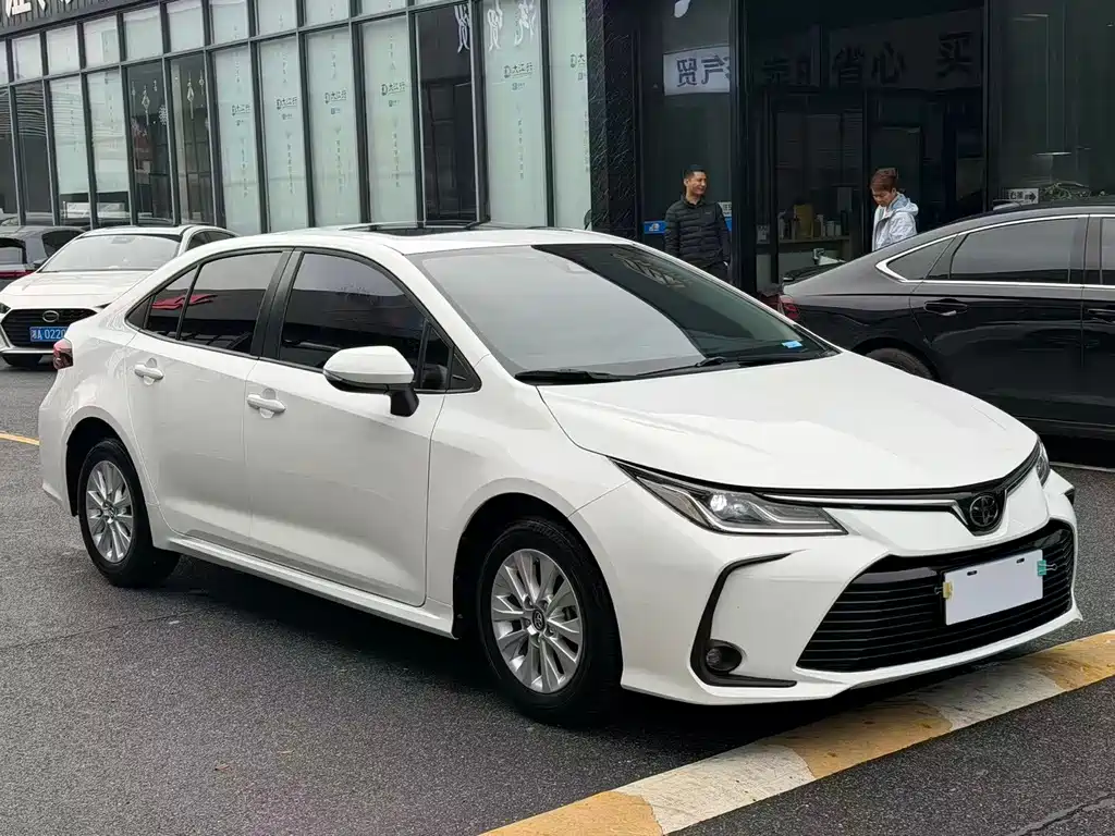 Toyota Toyota Corolla 2021 TNGA 1.5L CVT Premium Edition 2023 - thumbnail 3