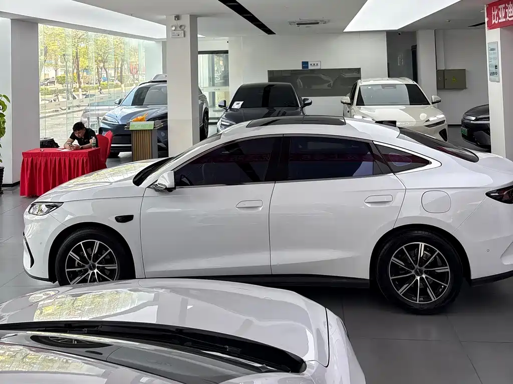 BYD BYD Seal 06 2025 DM-i Intelligent Driving Version 120km Premium Model 2025 - thumbnail 3