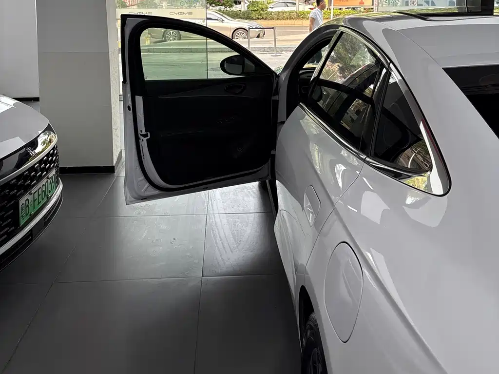 BYD BYD Seal 06 2025 DM-i Intelligent Driving Version 120km Premium Model 2025 - thumbnail 8
