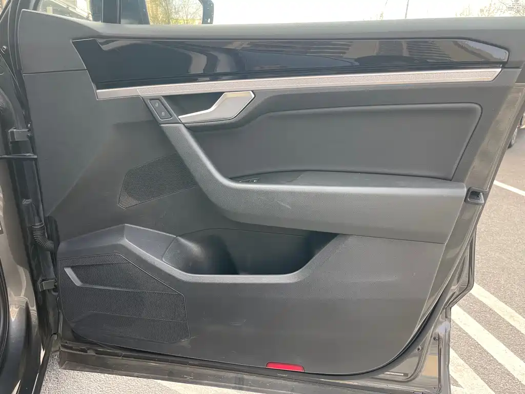 Volkswagen Volkswagen Touareg 2019 2.0TSI Navigation Edition China VI 2020 - thumbnail 23