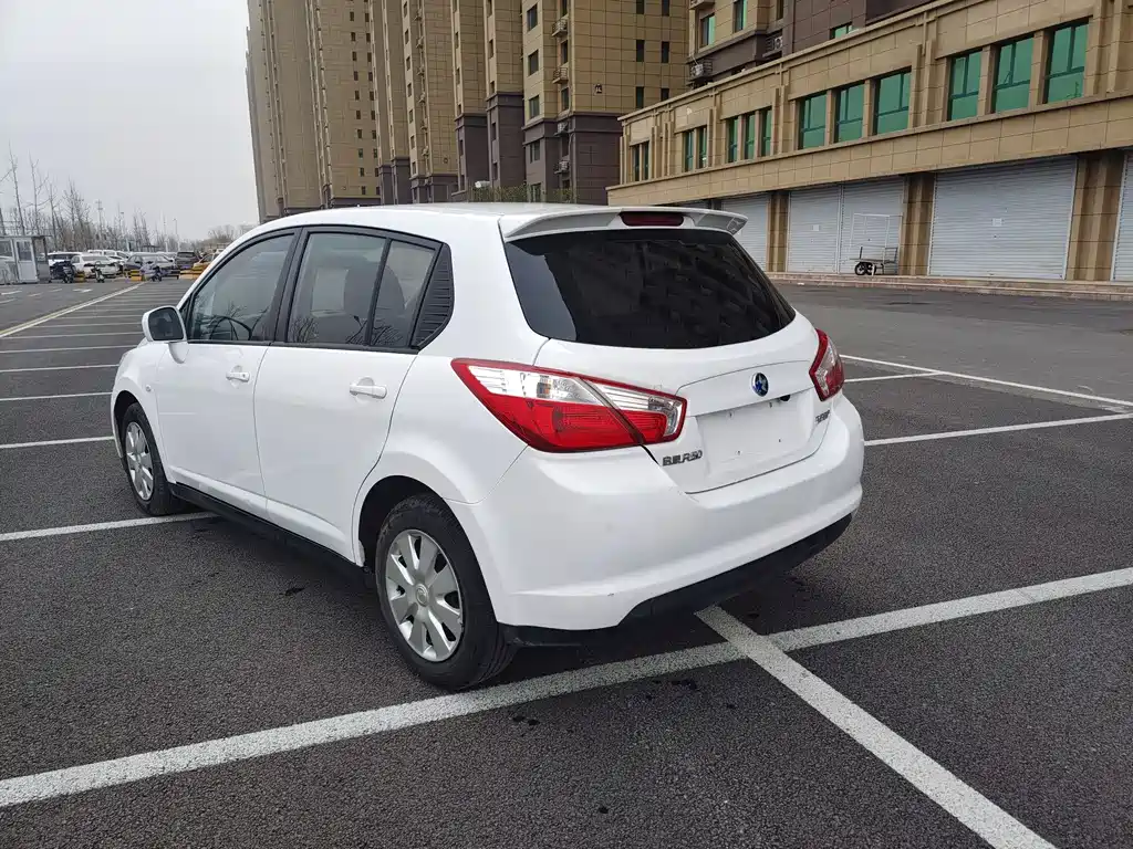 Datsun Dongfeng Nissan Qichen R50 2015 1.6L Automatic Fashion Edition 2016 - thumbnail 5