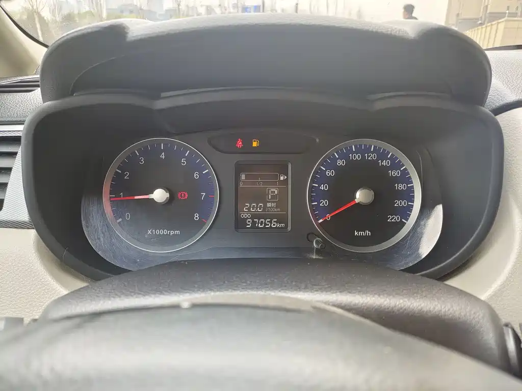 Datsun Dongfeng Nissan Qichen R50 2015 1.6L Automatic Fashion Edition 2016 - thumbnail 12