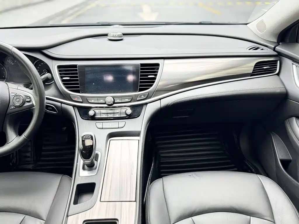 Buick Buick LaCrosse 2019 28T Luxury Edition 2019 - thumbnail 8