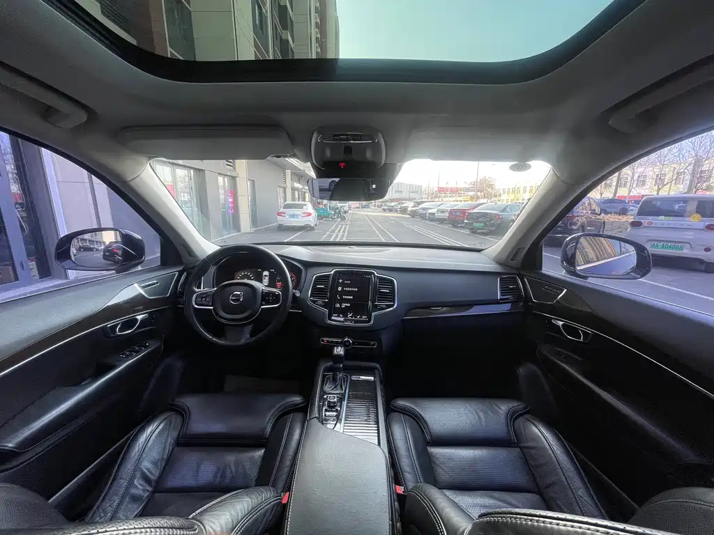 Volvo Volvo XC90 2015 T6 Momentum 5-seater 2016 - thumbnail 9