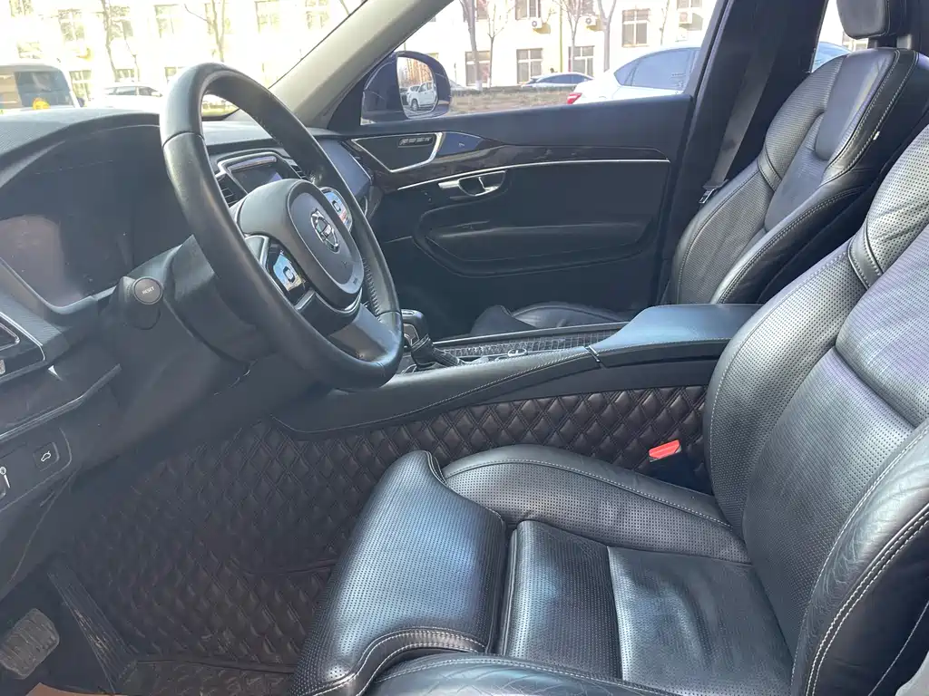 Volvo Volvo XC90 2015 T6 Momentum 5-seater 2016 - thumbnail 10