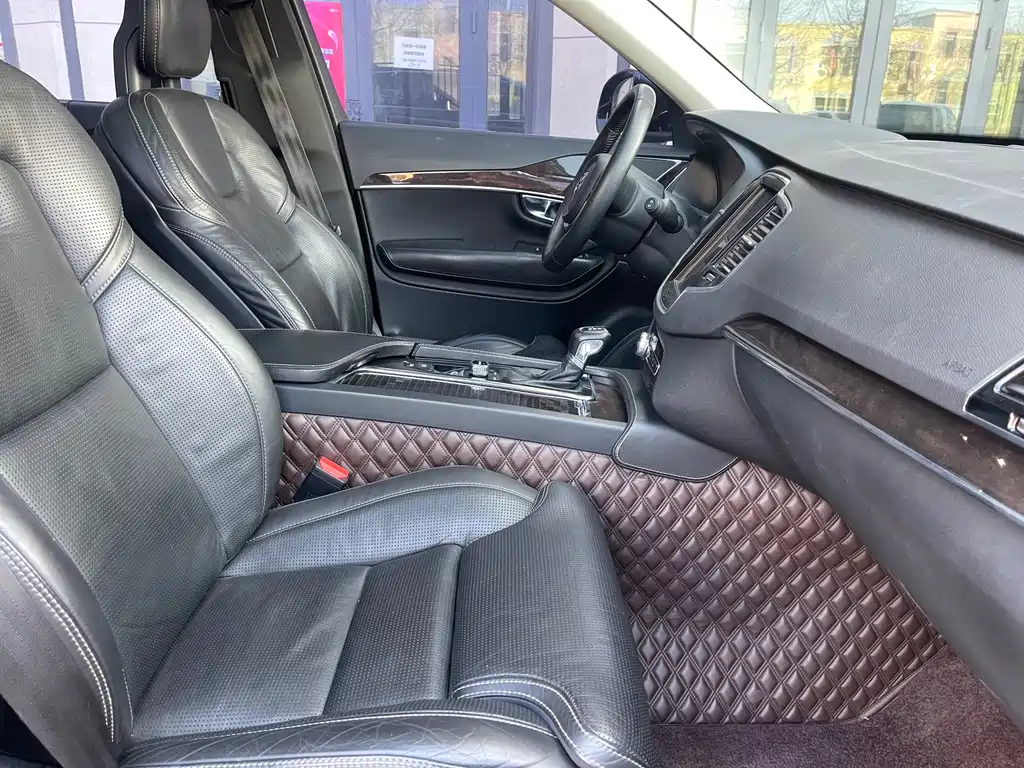 Volvo Volvo XC90 2015 T6 Momentum 5-seater 2016 - thumbnail 12