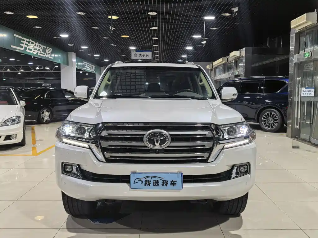 Toyota Land Cruiser (Imported) 2016 Model 4.0L Middle East Version 2017 - thumbnail 2