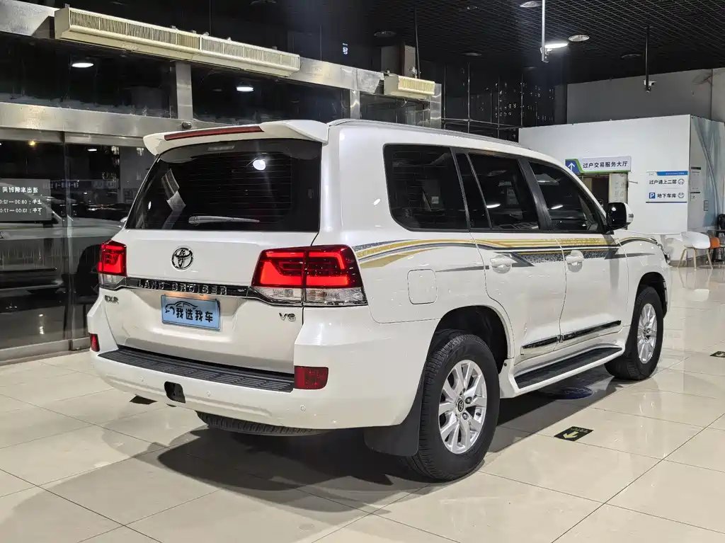 Toyota Land Cruiser (Imported) 2016 Model 4.0L Middle East Version 2017 - thumbnail 22