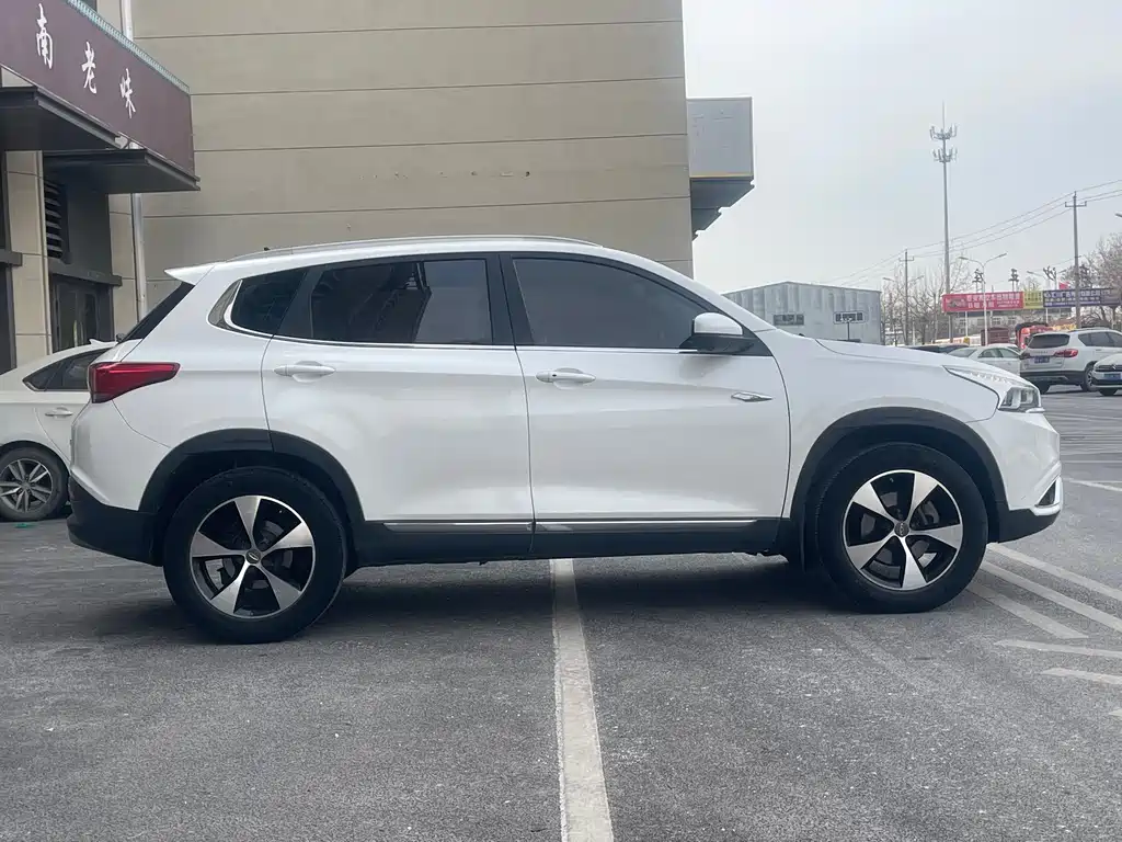 Chery Tiggo 7 2016 2.0L CVT Premium Edition 2017 - thumbnail 8