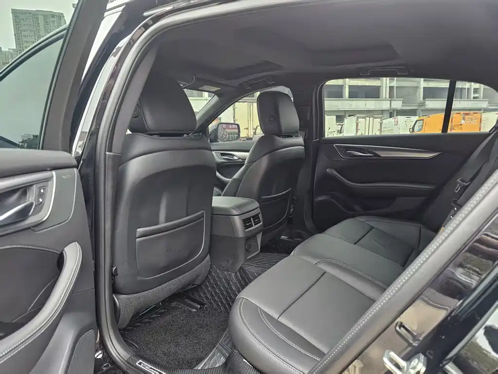 Cadillac Cadillac CT5 2024 28T Luxury 2024 - thumbnail 7