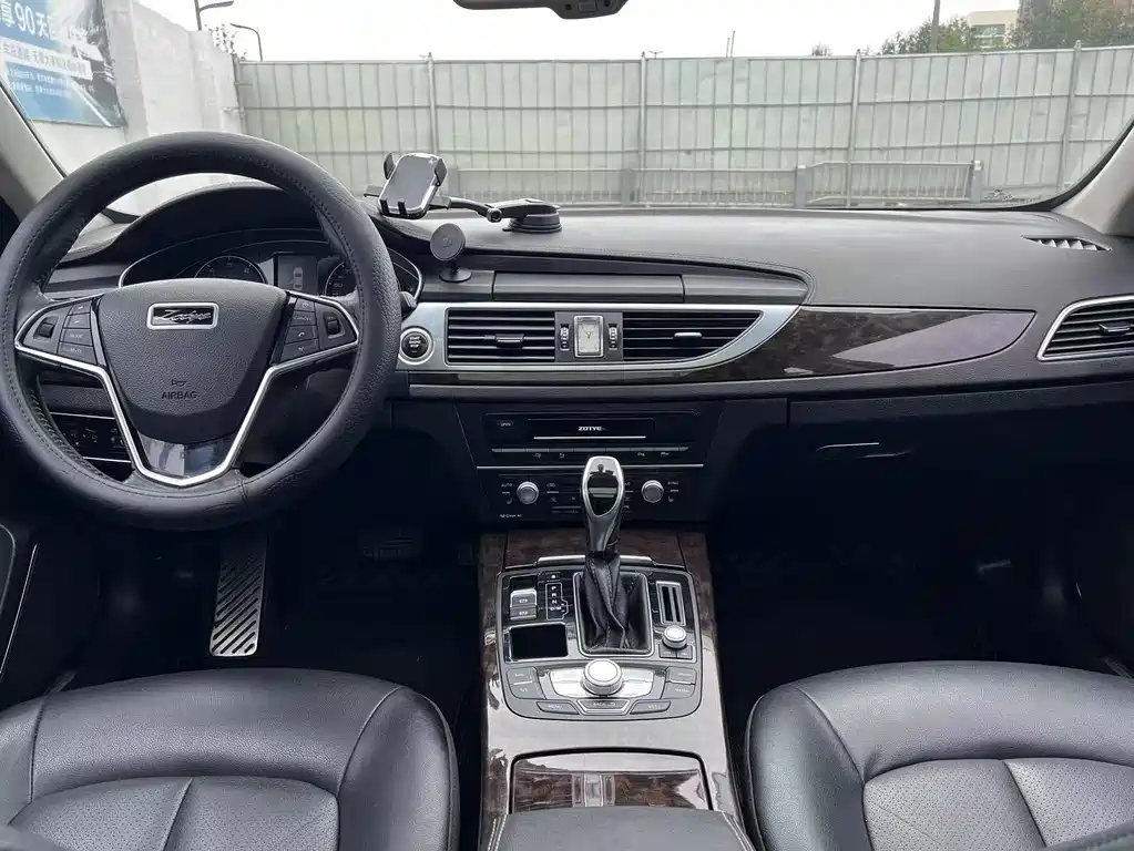 Zotye Zotye Z700 2016 1.8T DCT Premium Edition 2017 - thumbnail 11