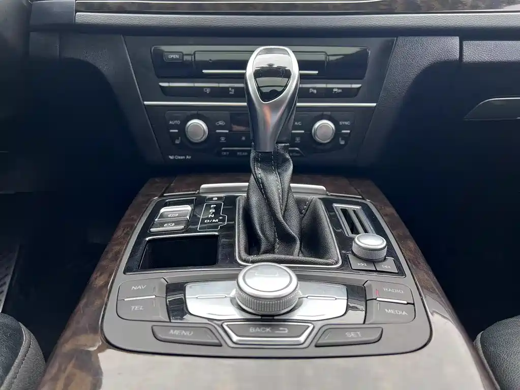 Zotye Zotye Z700 2016 1.8T DCT Premium Edition 2017 - thumbnail 14