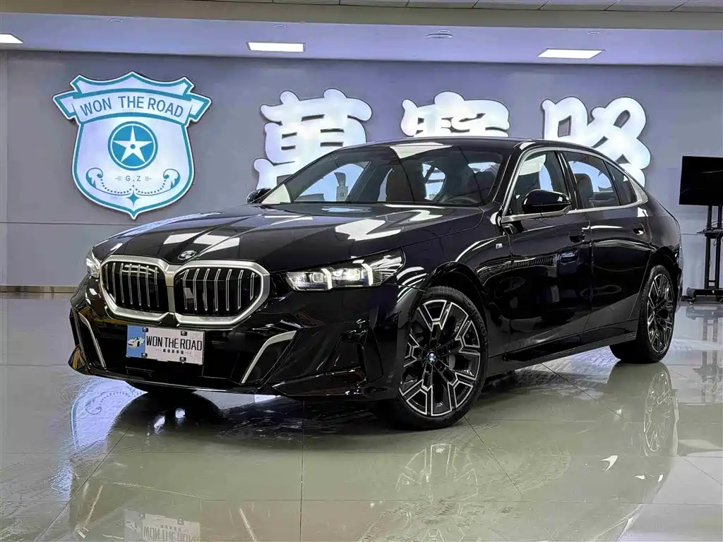 BMW BMW 5 Series 2025 530Li Luxury M Sport Package 2025